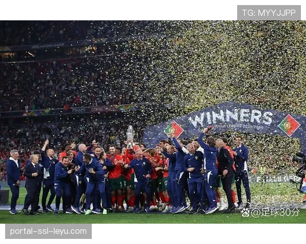 英超争冠悬念延续：曼城2-0客胜布莱顿，多赛一场暂登顶